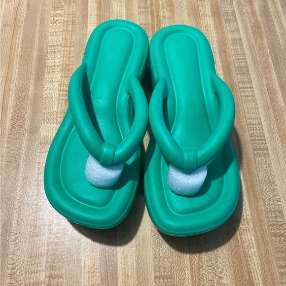 Saligna Women's Platform Flip Flop with Arch Support size 7 (38) - Picture 7 of 12